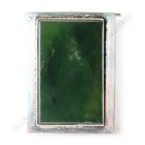 Edward Souness (Dunedin) silver and nephrite vesta, the lid…