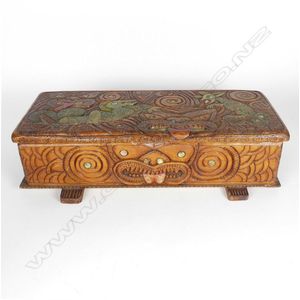 An impressive Jane Brenkley Maori carved box, the lid…