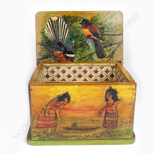 A Jane Brenkley Maori carved small box, the lid with two…