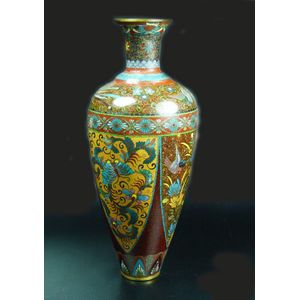 Japanese cloisonne vase 19th century finely decorated vase…