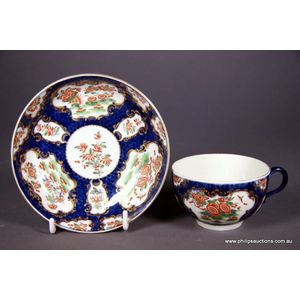 18th century Worcester tea and coffee cups and cans, and trios