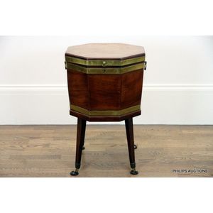 A fine George III mahogany cellarette, circa 1800, a beautiful&hellip;