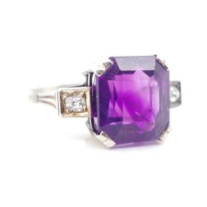 Art Deco amethyst and diamond set ring in a white gold setting…