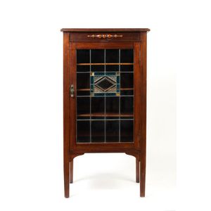 Antique leadlight deals cabinets