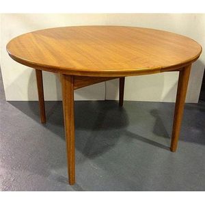 A good Parker style butterfly extension dining table 183 cm…