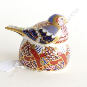 Chaffinch Nesting Paperweight by Royal Crown Derby - Royal Crown Derby ...