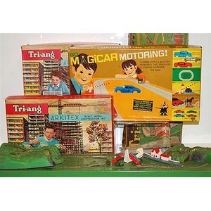 4 Triang Minic models, including two Arkitex set, unchecked; Go…