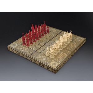 A Chinese export ivory figural chess set, Canton, 19th century…