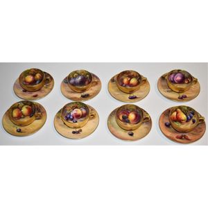 Royal Worcester (England) cups & saucers/trios - price guide and