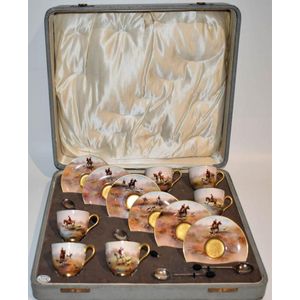 Royal Worcester (England) cups & saucers/trios - price guide and