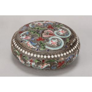 Russian Enamel Snuff Box with Floral Scrolls - Russian works of art ...