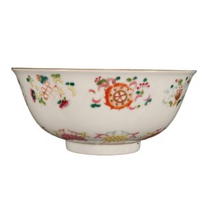 Chinese famille rose porcelain bowl, of rounded form, decorated…