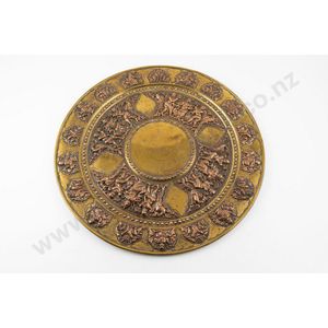 Sundry oriental brass objects - price guide and values