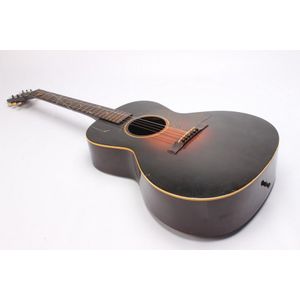 Vintage Gibson American acoustic guitar probably 1960s Gibson…