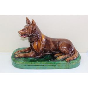 McHugh pottery kelpie door stop in good condition (C1930),…