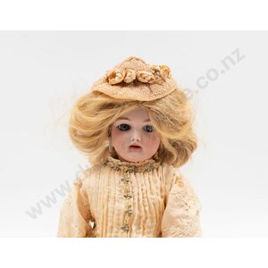 Heinrich Handwerck bisque doll blue sleeping eyes pierced ears…
