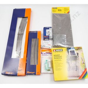Good quantity mainly Roco boxed track and accessories box of 12…