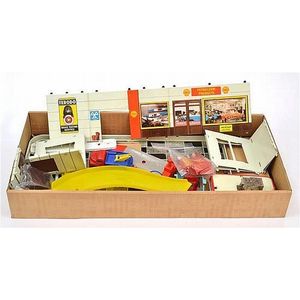 Large Mettoy tinplate metal filling station No. 6283, with…
