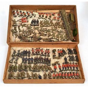 Large collection of Britains lead soldiers, various infantry,…