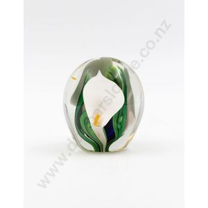 Peter Raos, Calla Lillies glass paperweight, signed Raos 1997…