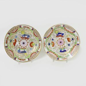 A Shallow Worcester Porcelain A Shallow Worcester Porcelain