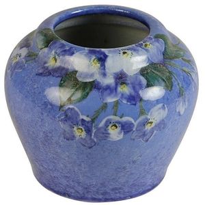 Daisy Merton hand painted vase Newtone pottery, hand painted…