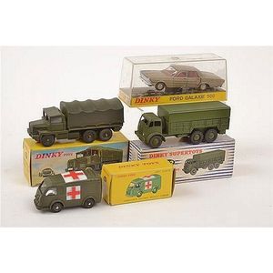 Collection of Dinky models, including 622 10-ton army truck;…