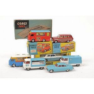 Collection of unboxed and boxed Corgi models, including Jaguar…