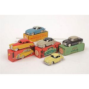 5 Quiralu models, including Peugeot 403, two tone; Porsche…