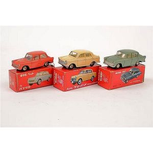3 model Pet models, including 7S Corona; 14 Toyota Publica; and…