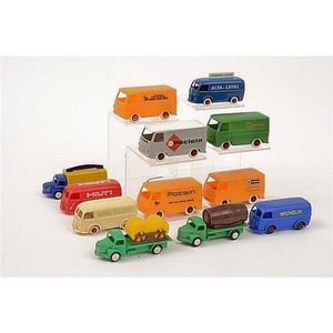 A collection of plastic models, including Vape (France)…