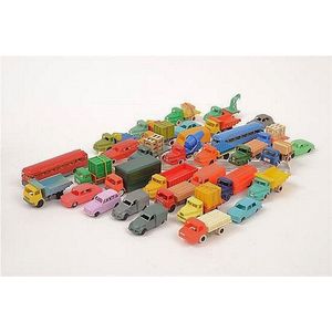 35 Cle Creation (France) plastic models, unboxed (E-M)