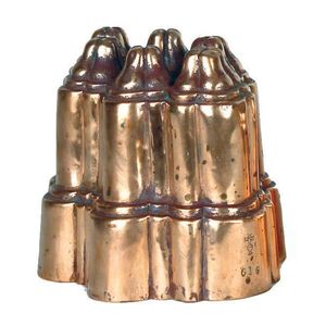 A Victorian period copper jelly mould, castle shape. Impressed…
