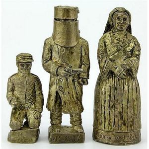 Australian silver chess pieces experimental pieces, modelled as…