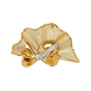Damiani, 18ct gold and diamond brooch, designed as a gold mesh&hellip;