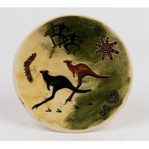 Ceramics with Australian themes featuring kangaroo - price guide and values