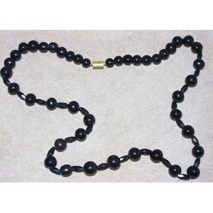 Whitby jet and French jet necklace circa 1920, approx 70 cm