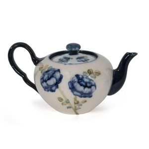 Moorcroft Coffee Hot Water Pot Blue & White – With A Past