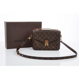Louis Vuitton - Black Lizard Leather Rossmore Messenger Bag