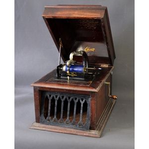 Edison Amberola table top phonograph. Walnut case with metal…