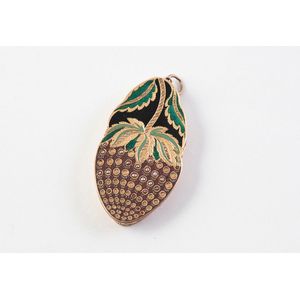 Probable French 19th century 18ct gold patch box, the hinged…