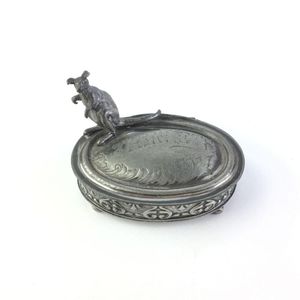Silver-plated kangaroo trinket box, 1910-1920, 5 x 7 cm