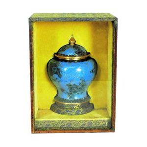 A cloisonne lidded urn vase, inverse baluster shape, mottled…