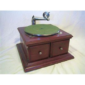 His Masters Voice (HMV) Gramophones, 1920-40s - Price Guide And Values