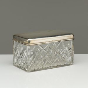 A sterling silver lidded crystal trinket box, width 17.5 cm&hellip;