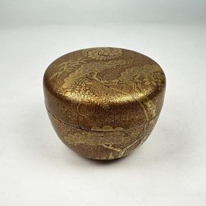 Japanese Black Lacquerware Octagonal Dome Lidded Box Japanese Black Lacquerware Octagonal Dome Lidded Box