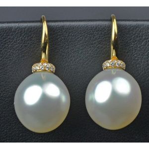 Kailis drop pearl earrings, pair of 18ct yellow gold drop stud ...