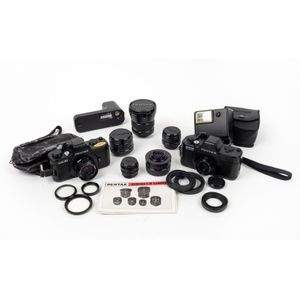 PENTAX popular CAMERA WITH ALL ACCESSORIES