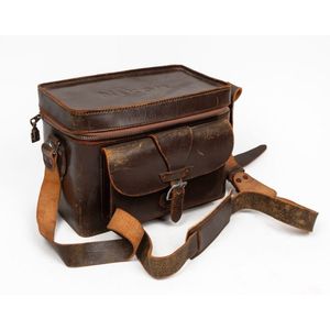 Nippon Kogaku: brown leather camera bag for Nikon S2 or similar,…