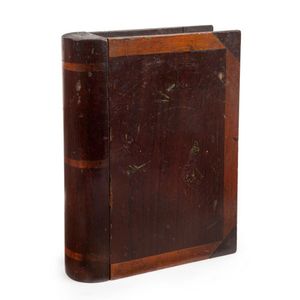 An antique Australian cedar and pine book box, 19th century 27…
